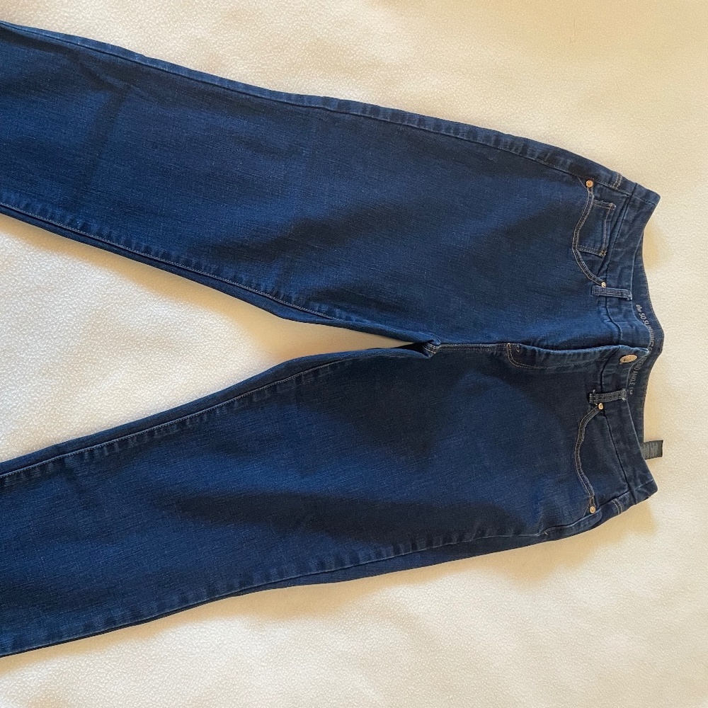 Chico's Blue jeans.  Chico's size 1.5 Ankle. EUC.  The So Slimming
